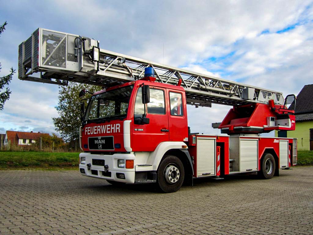 SPOERER special vehicles telescopig arms and turntable ladders