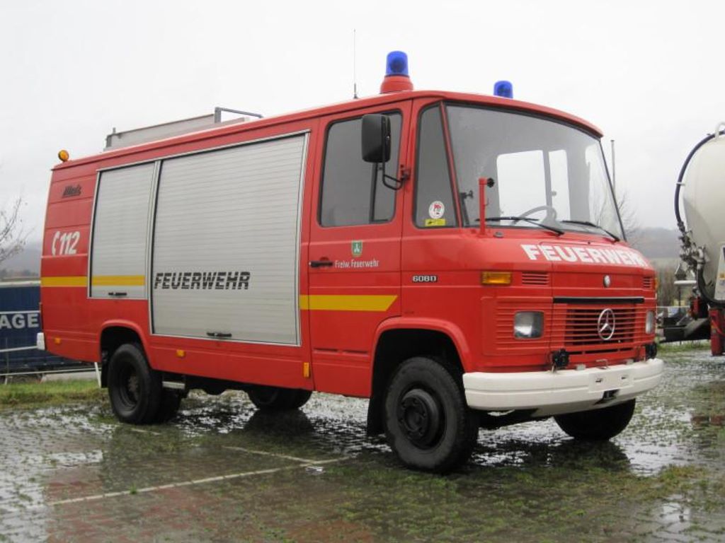 SPOERER Spezialfahrzeuge Feuerwehr Mehrzweckfahrzeug
