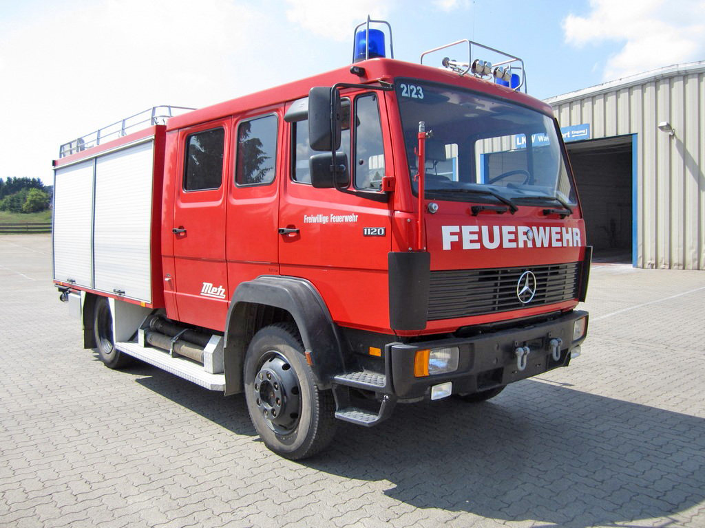 SPOERER Spezialfahrzeuge Feuerwehr Tanklöschfahrzeug
