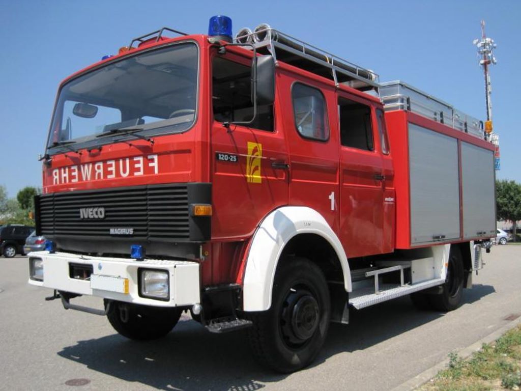 SPOERER Spezialfahrzeuge Feuerwehr Tanklöschfahrzeug